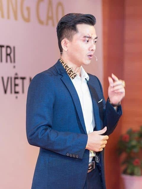 Khoá học KÈM CẶP TRỰC TIẾP RA NGHỀ của Bùi Phi Long